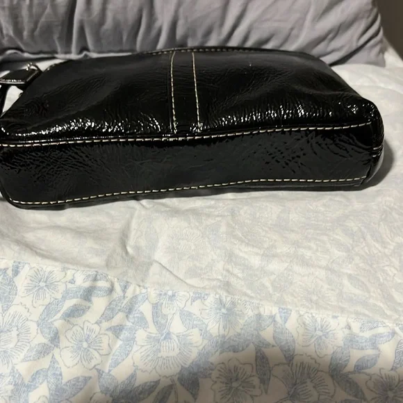 Coach Patent Leather Turn Lock Wristlet - Picture 4 of 8